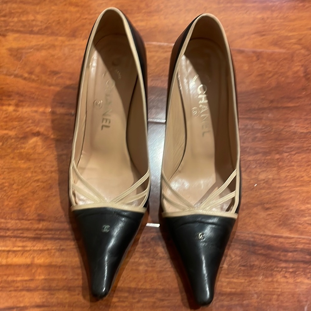 Chanel vintage heels 37.5 black beige 80cm